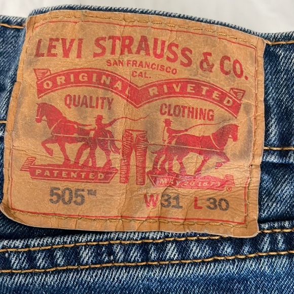 Levi’s. Washed and dried once. Blue. 505 31 waists 30 length. - Picture 2 of 14